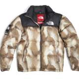 A COLLECTION OF NUPTSE JACKETS & GILET - Foto 4