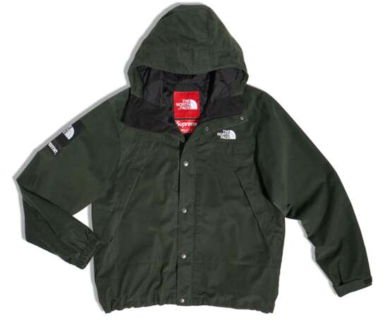 A COLLECTION OF ASSORTED OUTERWEAR - photo 4