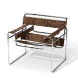 A LEOPARD PRINT WASSILY CHAIR - Foto 1