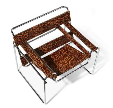 A LEOPARD PRINT WASSILY CHAIR - photo 4
