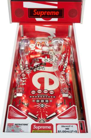 A PINBALL MACHINE FROM MAX FISH, NYC - photo 4