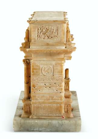 A CARVED ALABASTER MODEL OF THE ARCH OF CONSTANTINE - Foto 4