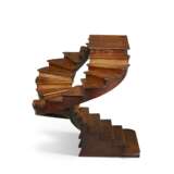A FRUITWOOD DOUBLE STAIRCASE MAQUETTE - Foto 4