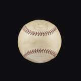 Iconic "Walter Kent" Babe Ruth Single Signed Baseball: Uniqu... - Foto 2