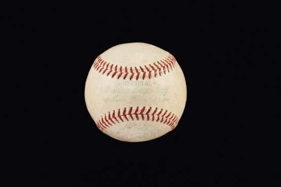 Scarce Moe Berg single signed baseball (1934 US Tour of Japa... - фото 2