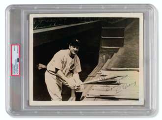 High Grade Lou Gehrig Autographed Photograph (PSA/DNA 9 MINT...
