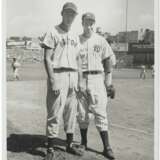 Joe DiMaggio and Ted Williams Photograph c 1940s (PSA/DNA Ty... - Foto 1