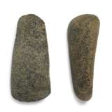 TWO GREY STONE HAND TOOLS - Foto 2