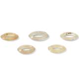 FIVE SMALL AGATE RINGS - Foto 3