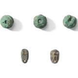 AN ASSORTMENT OF TURQUOISE AND MALACHITE BEADS - фото 4