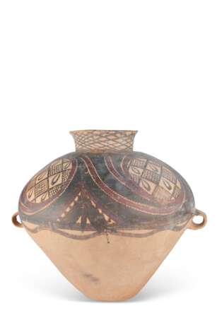 A LARGE PAINTED POTTERY JAR  - photo 2