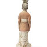 A PAINTED POTTERY FIGURE OF AN OFFICIAL - photo 2