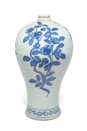 A LARGE BLUE AND WHITE VASE, MEIPING - Foto 1