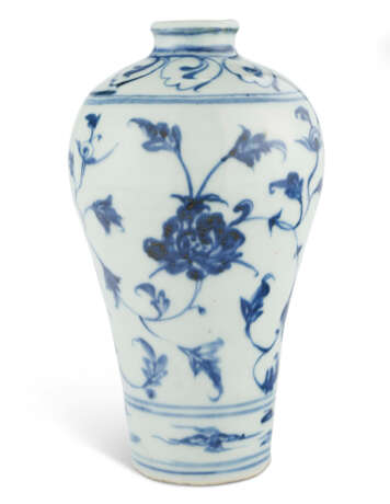 A BLUE AND WHITE MEIPING - photo 1