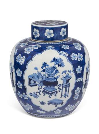 A BLUE AND WHITE JAR AND A COVER - photo 2