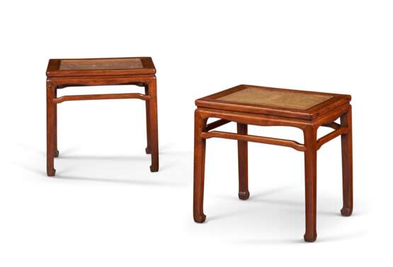 A PAIR OF HUANGHUALI STOOLS - фото 2