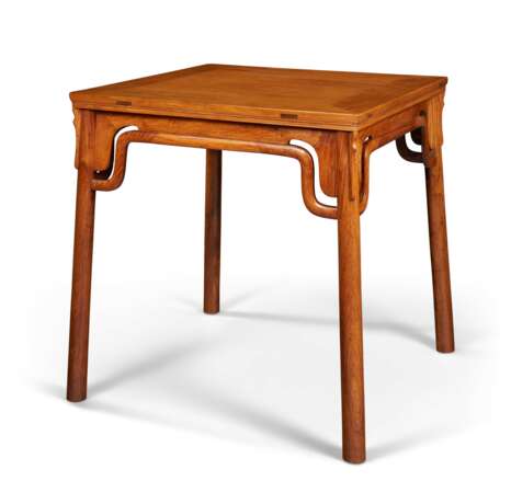 A SQUARE HUANGHUALI TABLE - Foto 2