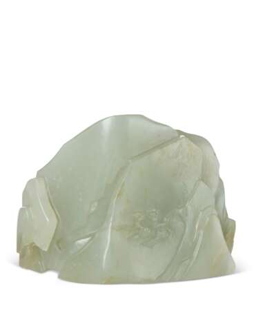 A SMALL GREENISH-WHITE JADE 'MOUNTAIN' CARVING - photo 2