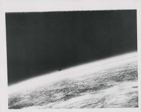 Early views of Earth including the largest hitherto photographed from space; scientist Clyde Holliday; the first rocket launched from Cape Canaveral, July 1948-October 1954 - Foto 11