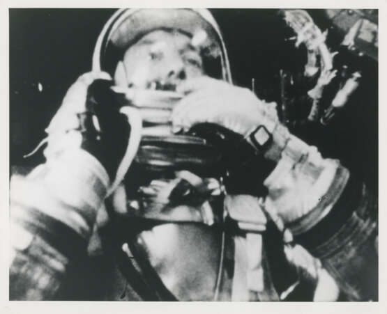 First picture of a human during spaceflight: Alan Shepard aboard Freedom 7 during America’s first space mission, May 5, 1961 - photo 1