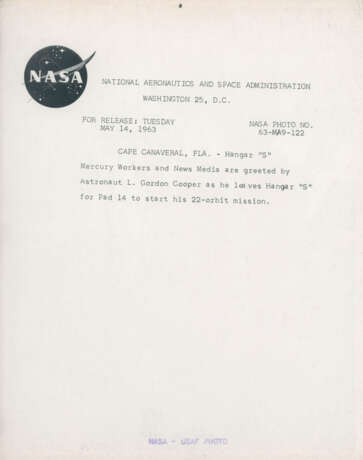 Lancement et activités préalables au lancement de la mission Faith 7 transportant Gordon Cooper dans son voyage de 22 orbites à travers l'espace; Contrôle de mission surveillant le vol, mai 1963 - photo 6