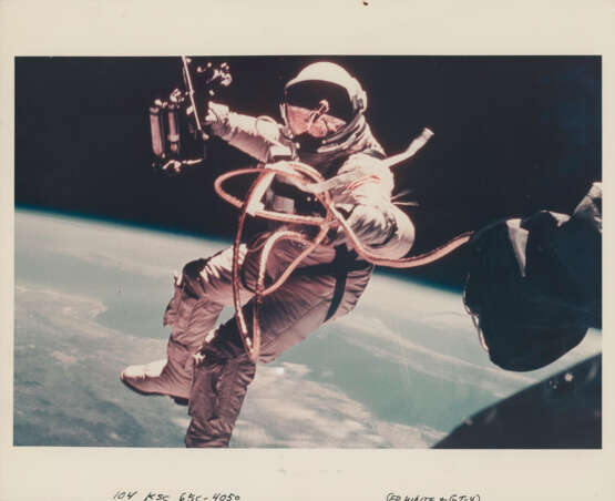 First US spacewalk, Ed White’s EVA over New Mexico, June 3-7, 1965 - Foto 1