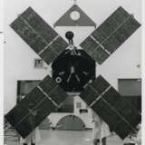 The historic first close-up photograph of Mars, July 15, 1965; the historic first Martian spacecraft Mariner IV, October 1964 - photo 3