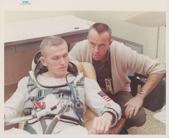 Frank Borman and James Lovell during countdown; the crew fully suited during tests; photomontage of the liftoff, December 1965 - фото 2