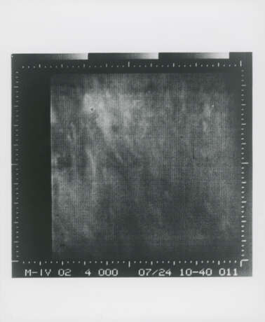 The 22 photographs of Mars transmitted by the first spacecraft to send close-up pictures of the Red Planet, July 15, 1965 - фото 4