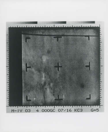 The 22 photographs of Mars transmitted by the first spacecraft to send close-up pictures of the Red Planet, July 15, 1965 - photo 6