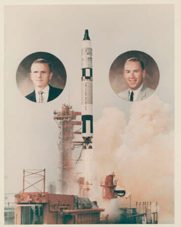 Frank Borman and James Lovell during countdown; the crew fully suited during tests; photomontage of the liftoff, December 1965 - Foto 11