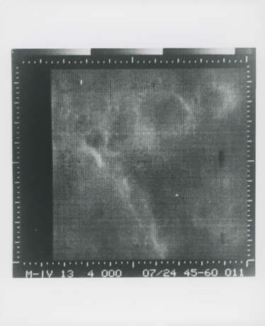 The 22 photographs of Mars transmitted by the first spacecraft to send close-up pictures of the Red Planet, July 15, 1965 - photo 26