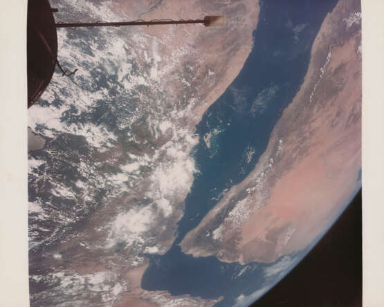 High altitude view [Large Format] of Earth from space; Red Sea and Gulf of Aden , September 12-15, 1966 - фото 1