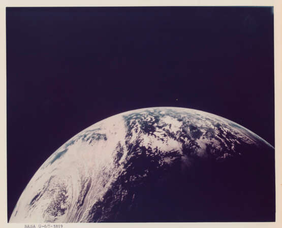 First color photograph of the whole Planet Earth; first color photograph of Earth taken beyond low orbit, November 9, 1967 - photo 3