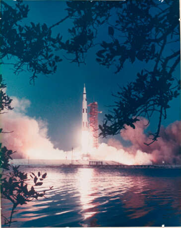 Launch of the second Saturn V rocket [Large Format]; Sun glint over the Atlantic Ocean; recovery of the unmanned Command Module, April 4, 1968 - photo 1