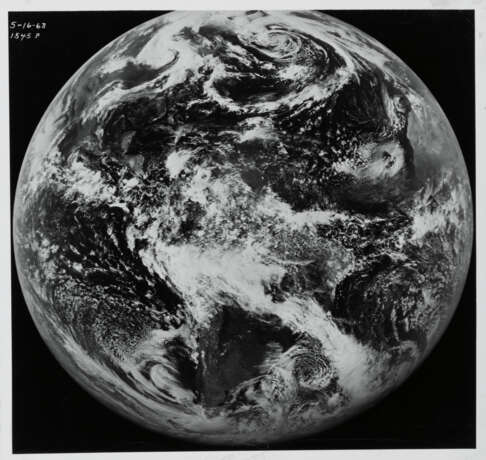 The full Planet Earth [Large Format], May 16, 1968 - Foto 1