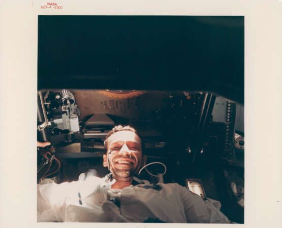 Donn Eisele in weightlessness; last TV broadcast from space; views from space over South America; return to Earth, October 11-22, 1968 - photo 1