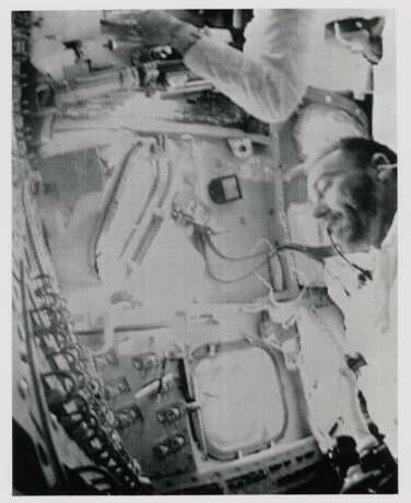 Donn Eisele in weightlessness; last TV broadcast from space; views from space over South America; return to Earth, October 11-22, 1968 - photo 4