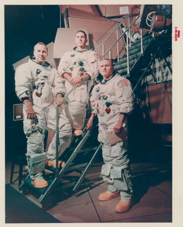 First mission to another world: official portraits of the first lunar voyagers; early LM test; views of the first manned lunar space vehicles, 1962 - November 1968 - photo 1