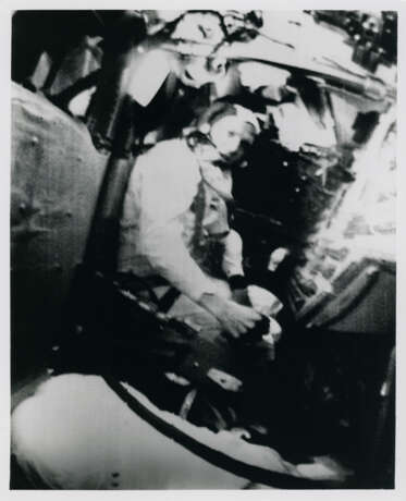 First live TV pictures of humans in weightlessness voyaging to another world, December 21-27, 1968 - photo 2