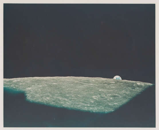 Third Earthrise witnessed by humans: views of the Earth emerging from behind the rim of the Moon just above the lunar horizon, December 21-27, 1968 - photo 1