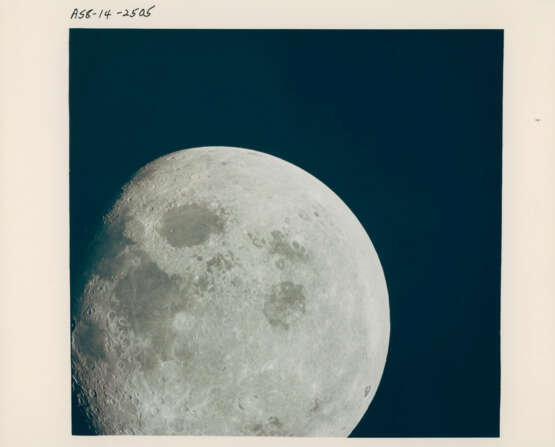 First human-taken photograph of the whole Moon from a perspective not visible from Earth; the Moon from a different perspective, December 21-27, 1968 - фото 3