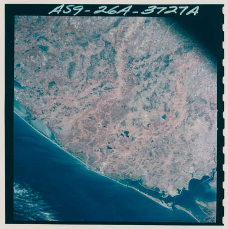 Infrared color photographs of Earth from space [Large Formats]: Matagorda, Galveston Bay and Houston; Mississippi River, March 3-13, 1969 - photo 1