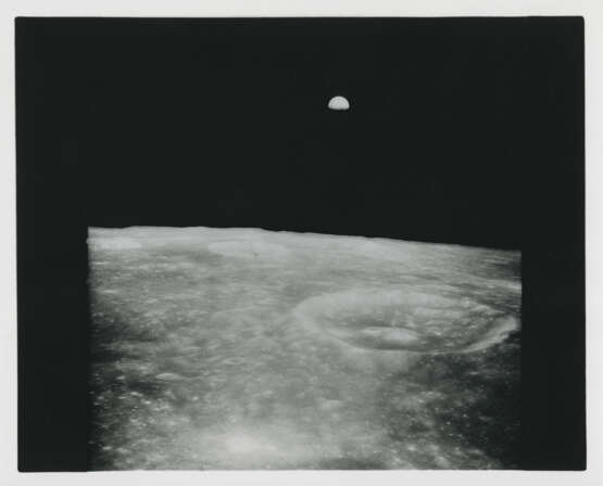 Earthrise; views of the lunar nearside horizon, seen from the LM Snoopy descending to the lunar surface, May 18-26, 1969 - photo 1