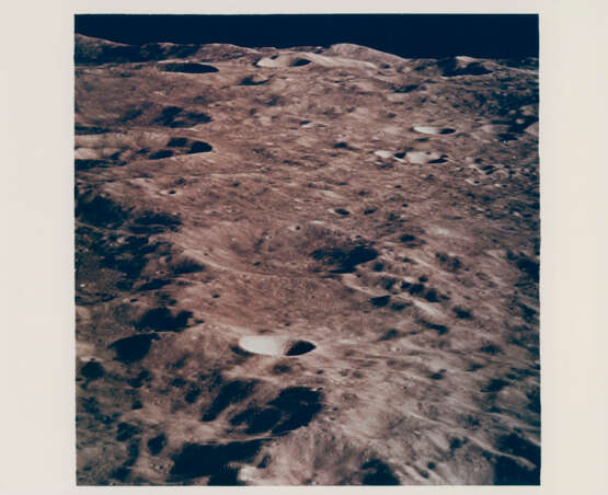 Moonscapes: colored lunar farside horizon; nearside terminator; triptych of farside Badlands; farside horizon, May 18-26, 1969 - фото 10