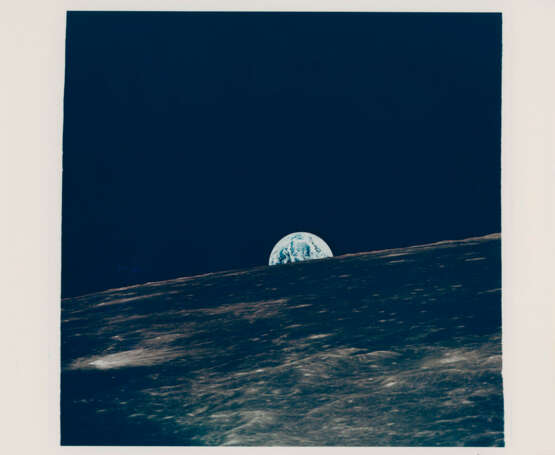 The Earth emerging from behind the rim of the Moon; vertical view of Apollo 11 landing site, May 18-26, 1969 - Foto 1