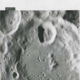 Moonscapes over the backside of the Moon [Large Formats]: Crater Vening Meinesz; lunar horizon, May 18-26, 1969 - Foto 1