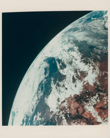 Sunrise on Earth before translunar injection; Earth after translunar injection, July 16-24,1969 - photo 3