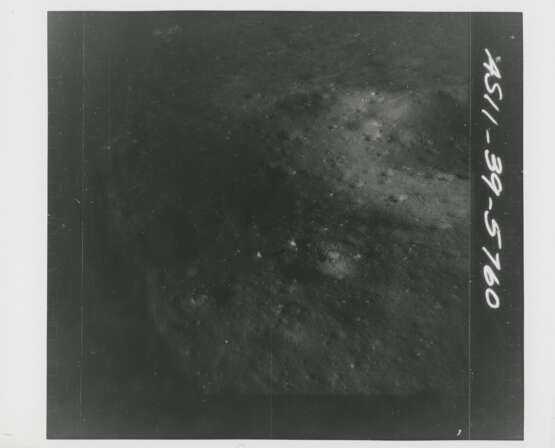 Panoramic sequence of the landing site from both windows of the LM Eagle, July 16-24, 1969 - photo 2