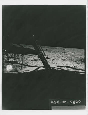 First panoramic sequence on the surface of another world, looking north; second panoramic sequence, looking south, July 16-24, 1969 - Foto 11